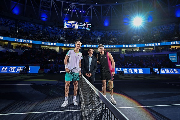 观众热烈的 观众热烈的